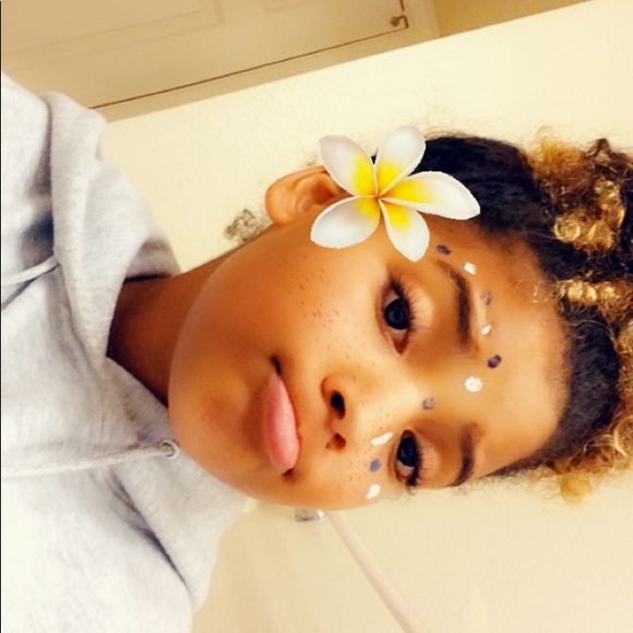 Meet your Posher, Arianna - Picture 1 of 1